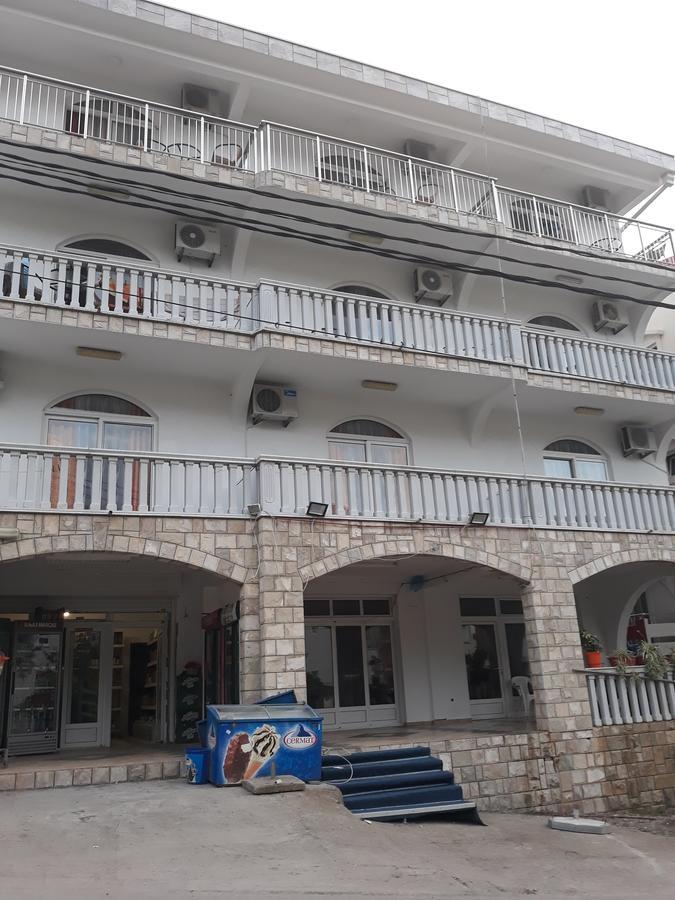 Apartments Aza Dobra Voda Esterno foto